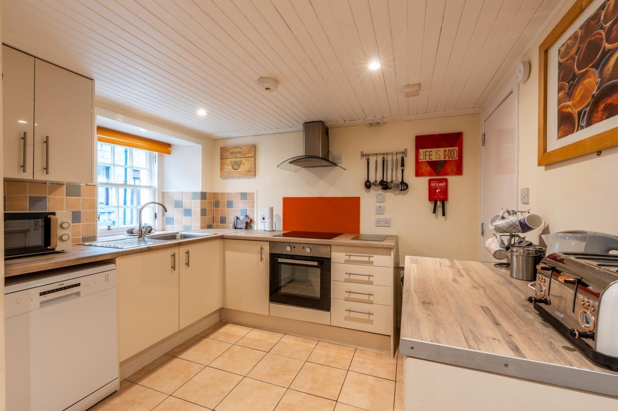 Whinstone Holiday Home In Falkland - Sleeps 8 Exterior foto